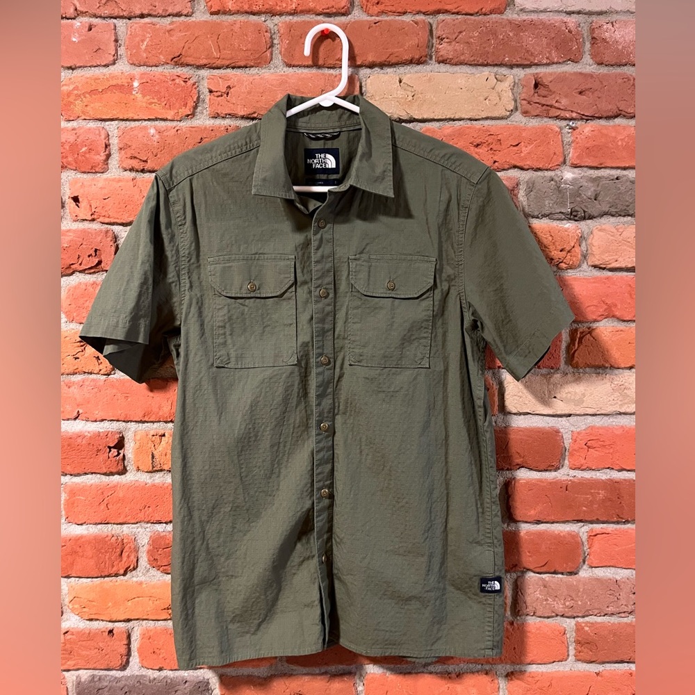The North Face Men's Casual Green Button-Down Shirt